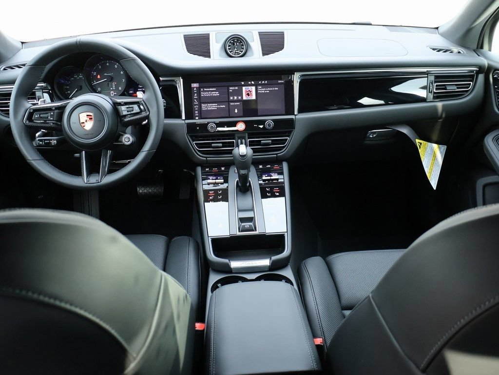 Certified 2026 Porsche Macan Turbo AWD/4WD image 19