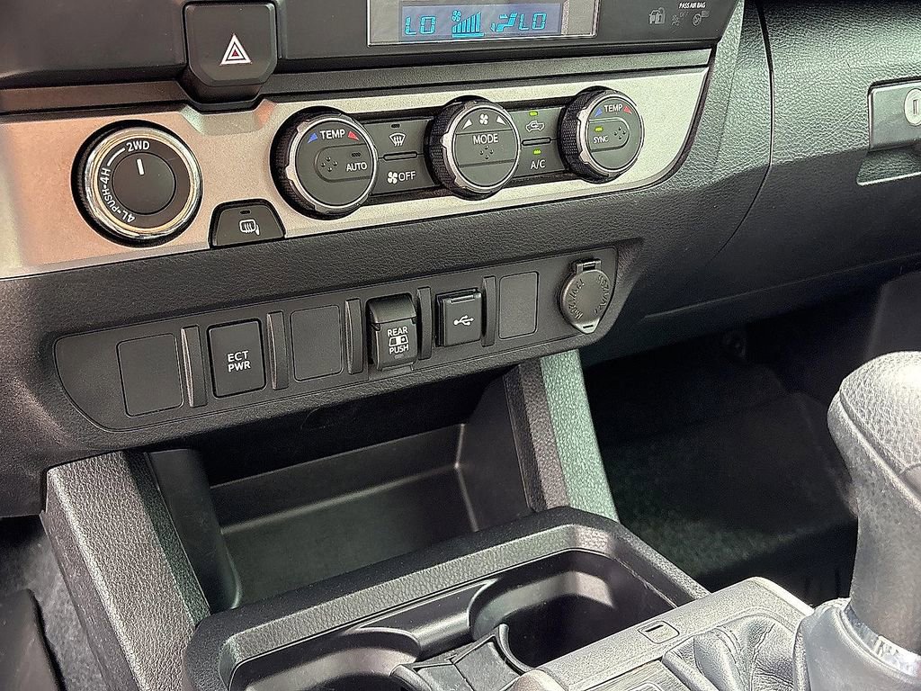 Used 2022 Toyota Tacoma SR5 w/ Black Out Package (TMS) AWD/4WD image 17