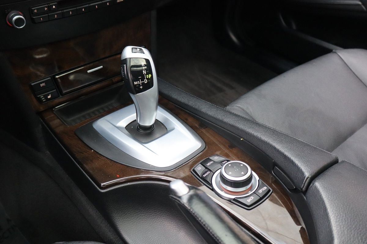 Used 2010 BMW 535i xDrive Wagon image 17