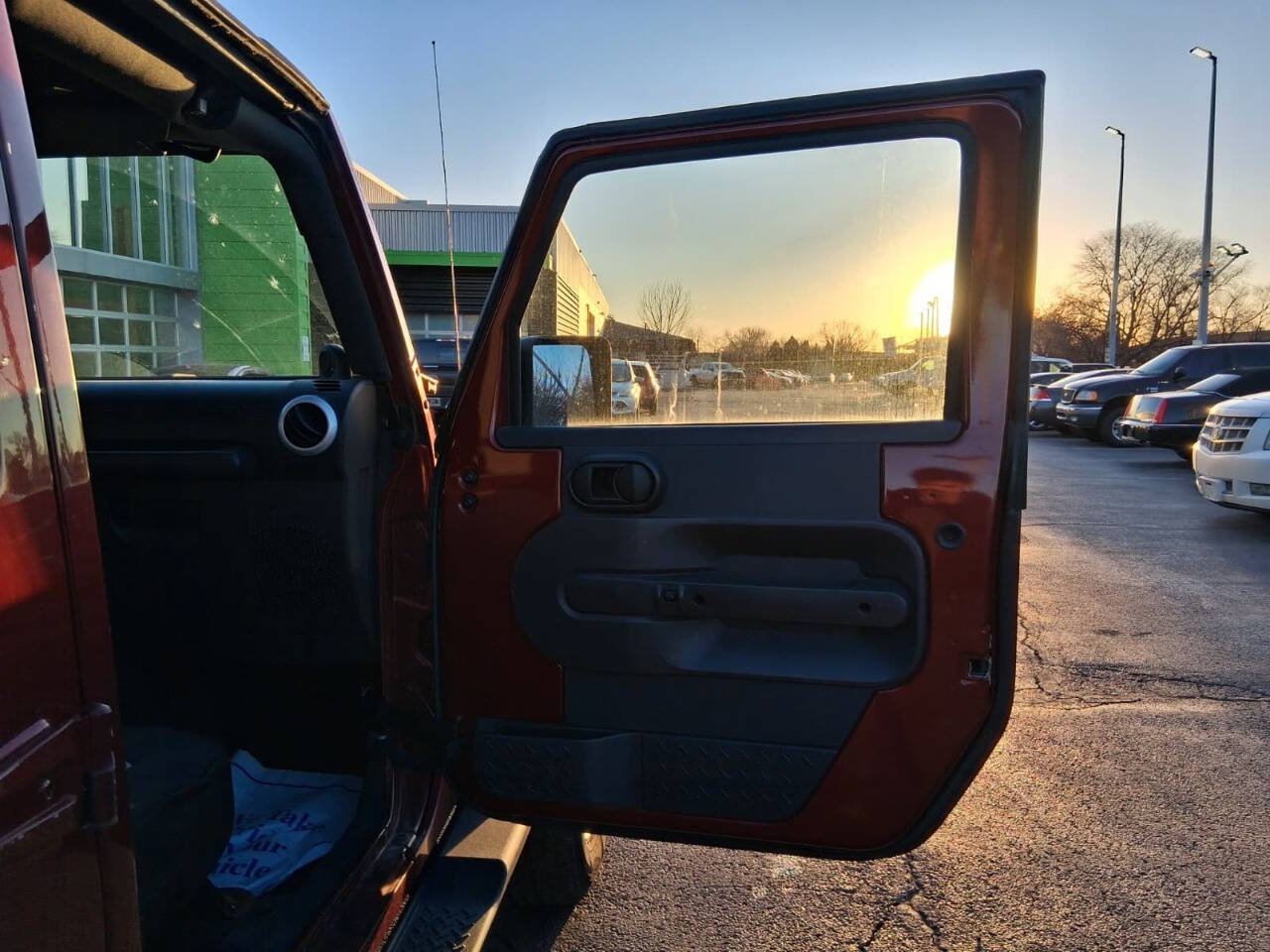 Used 2008 Jeep Wrangler Unlimited Sahara AWD/4WD image 10