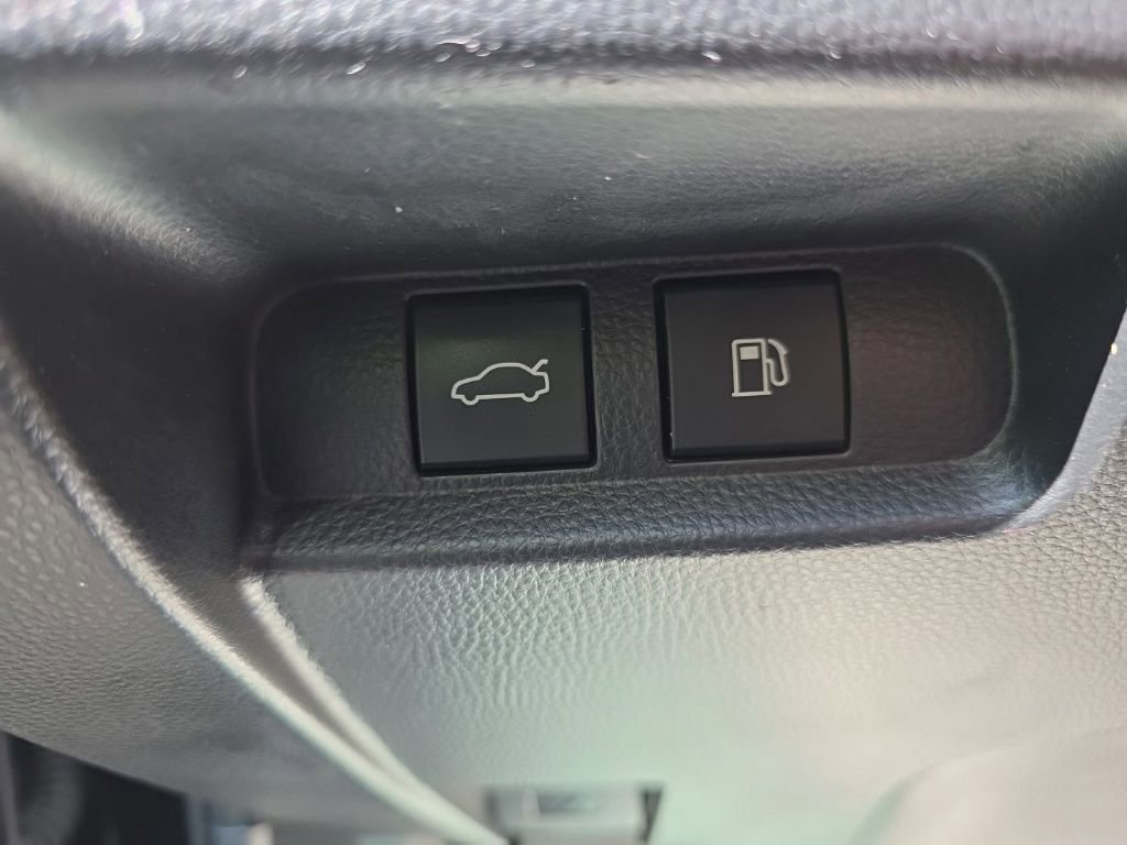 Used 2024 Toyota Crown AWD/4WD image 22