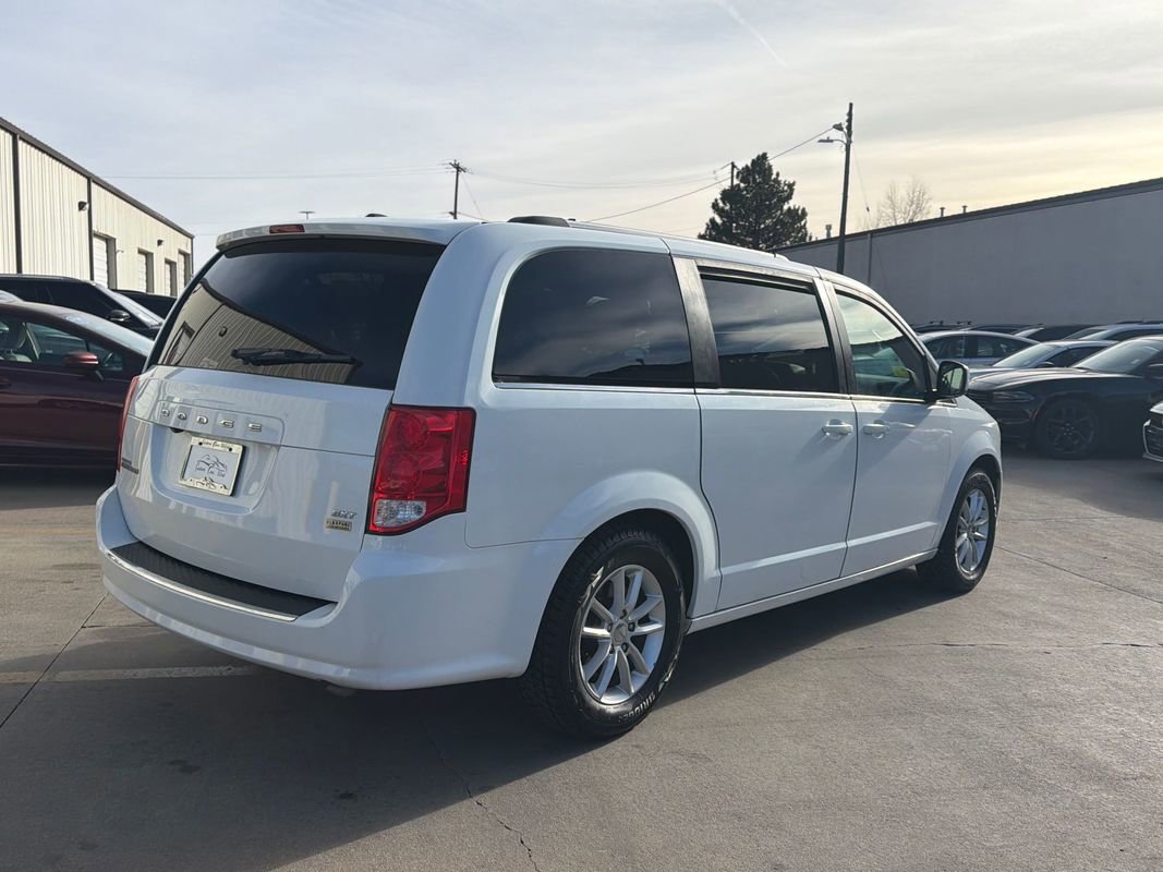 Used 2019 Dodge Grand Caravan SXT image 5