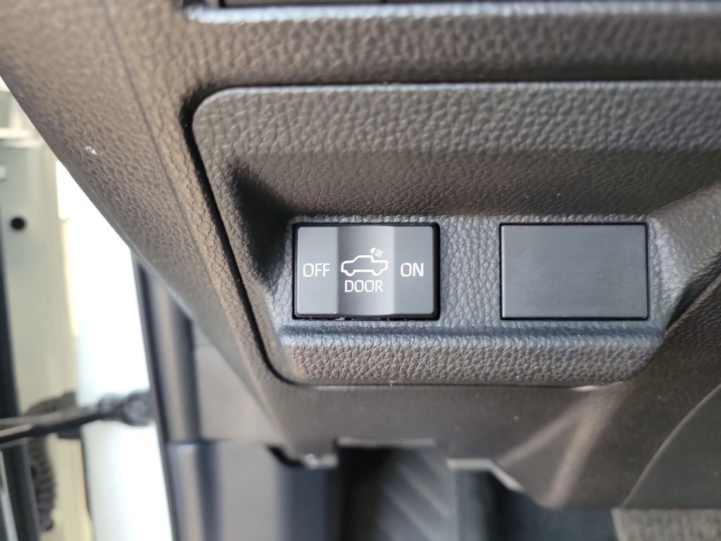 Used 2024 Toyota Tacoma SR5 image 31