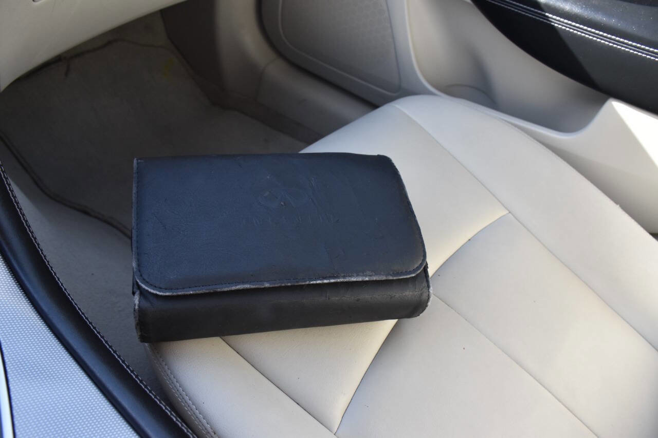 Used 2015 INFINITI Q50 Premium w/ Navigation Package AWD/4WD image 31