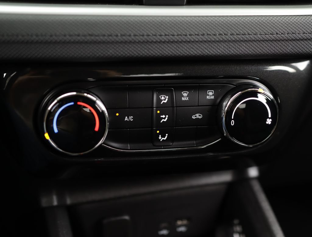 Used 2025 Chevrolet TrailBlazer LT FWD image 15