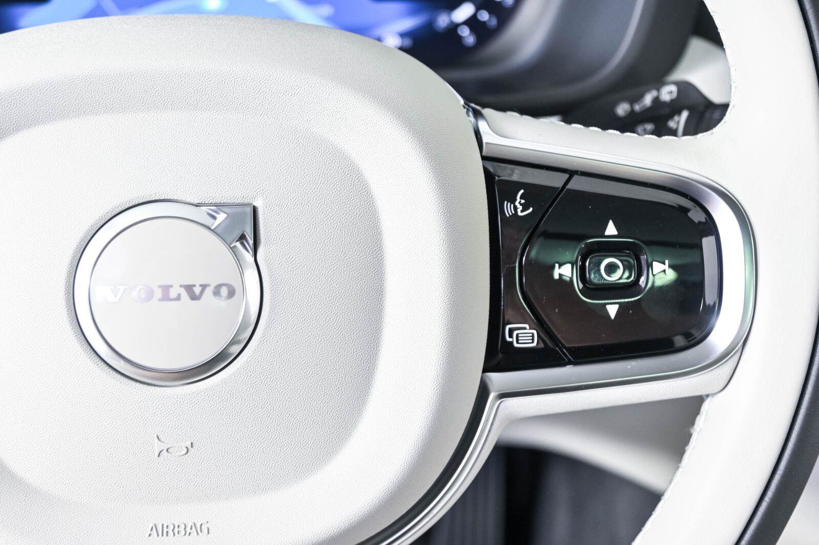 New 2027 Volvo XC60 B5 Ultra AWD/4WD image 11
