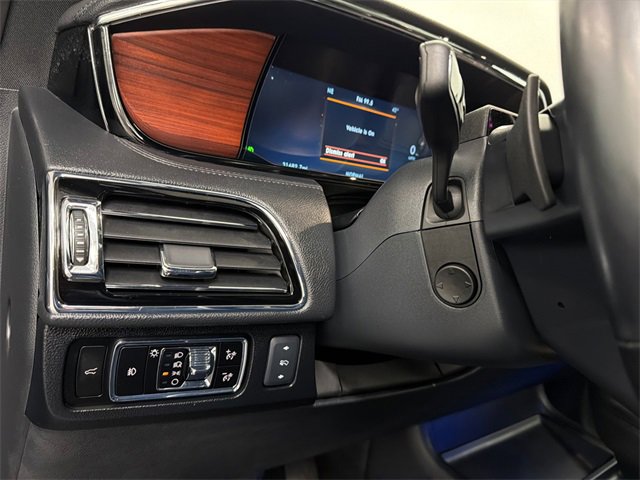 Used 2024 Lincoln Navigator Reserve w/ Monochromatic Package image 38