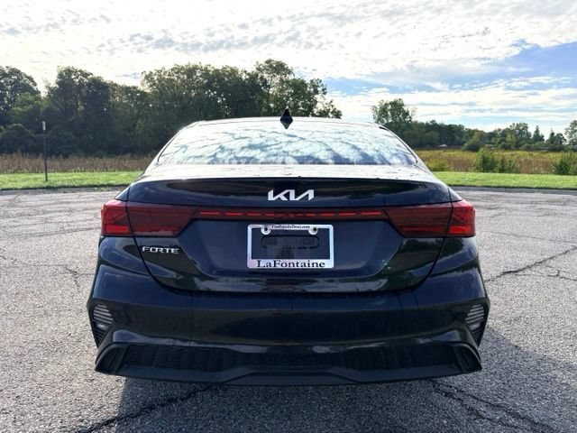 Certified 2023 Kia Forte LXS w/ LXS Technology Package FWD image 4