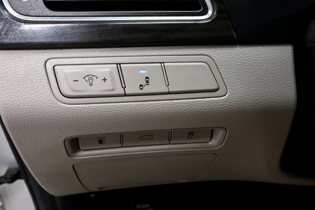 Used 2017 Hyundai Sonata Limited FWD image 27