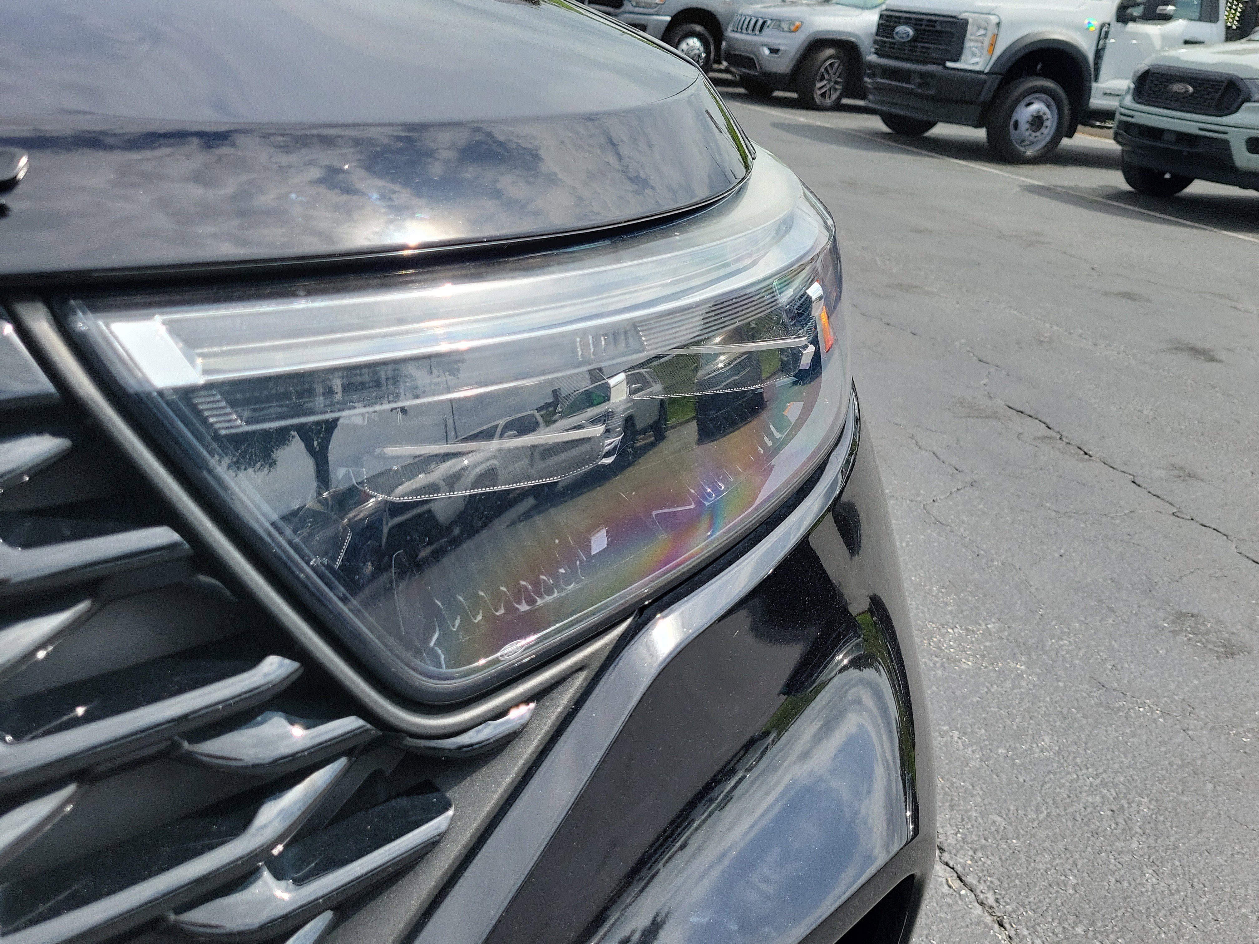 Used 2023 Ford Explorer ST-Line w/ Class IV Trailer Tow Package RWD image 4