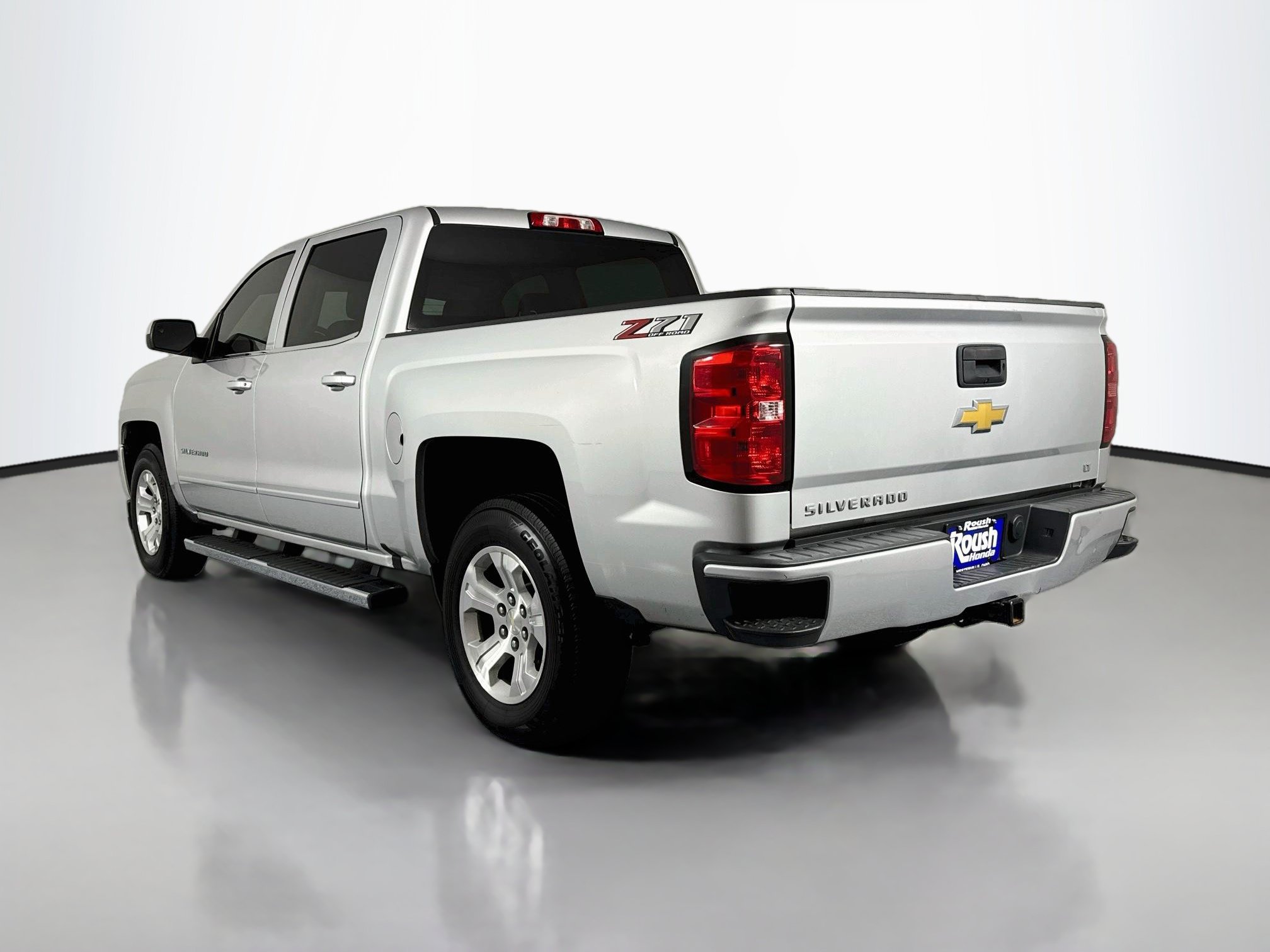 Used 2018 Chevrolet Silverado 1500 LT w/ All Star Edition AWD/4WD image 7