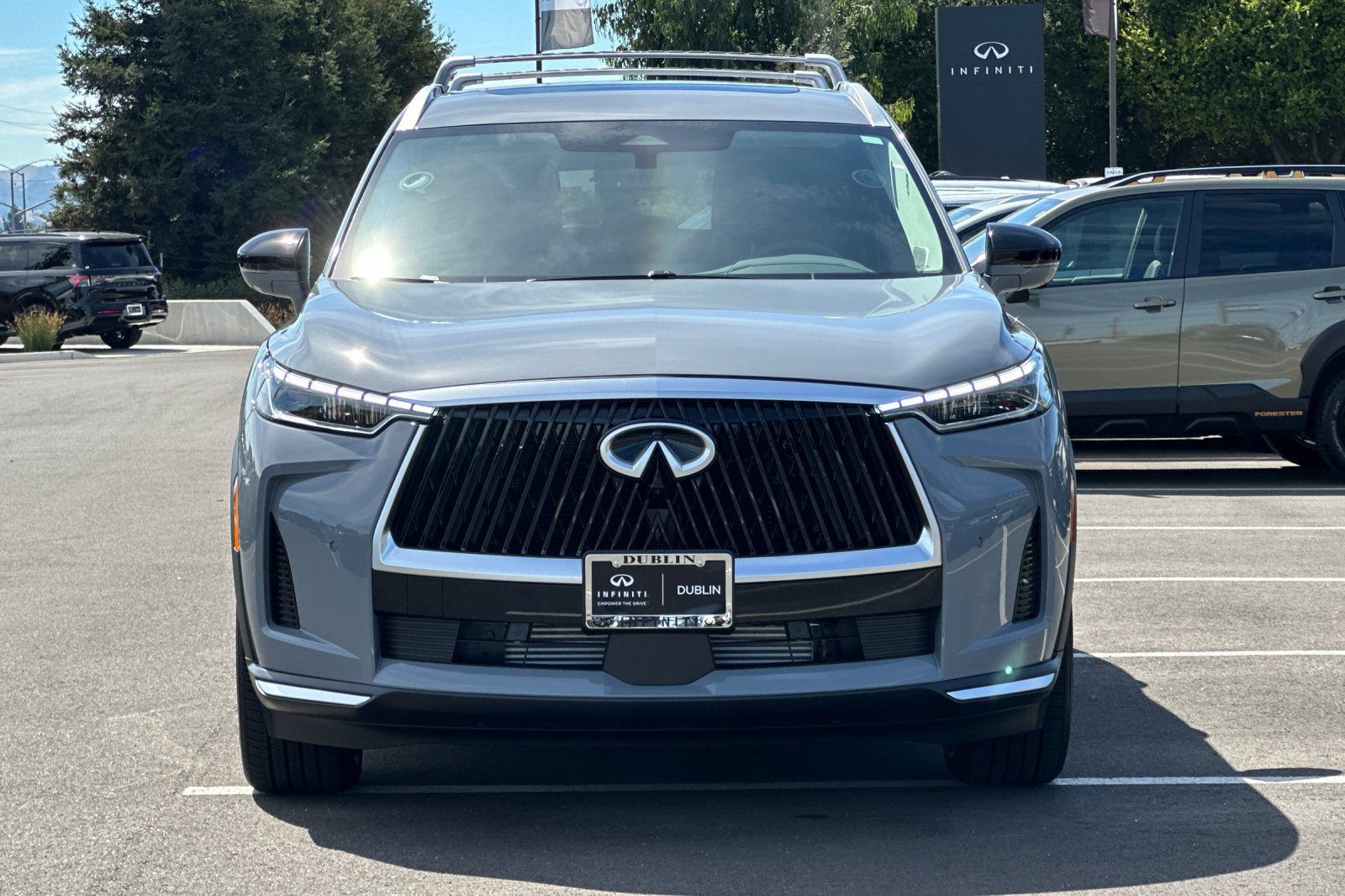 New 2027 INFINITI QX60 Luxe w/ Family Package AWD/4WD image 8