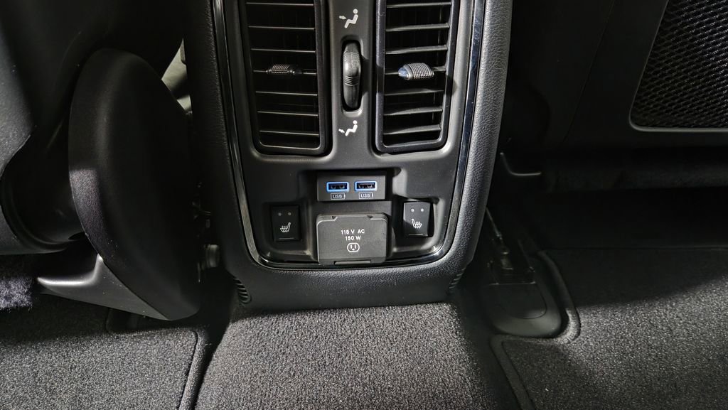 Used 2020 Jeep Grand Cherokee Limited w/ Luxury Group II AWD/4WD image 34