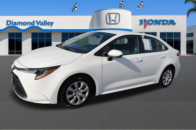 Used 2024 Toyota Corolla LE image 3