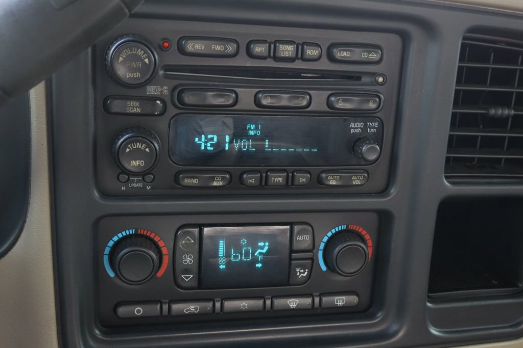 Used 2006 Chevrolet Silverado 2500 LT w/ Heavy-Duty Power Package image 17