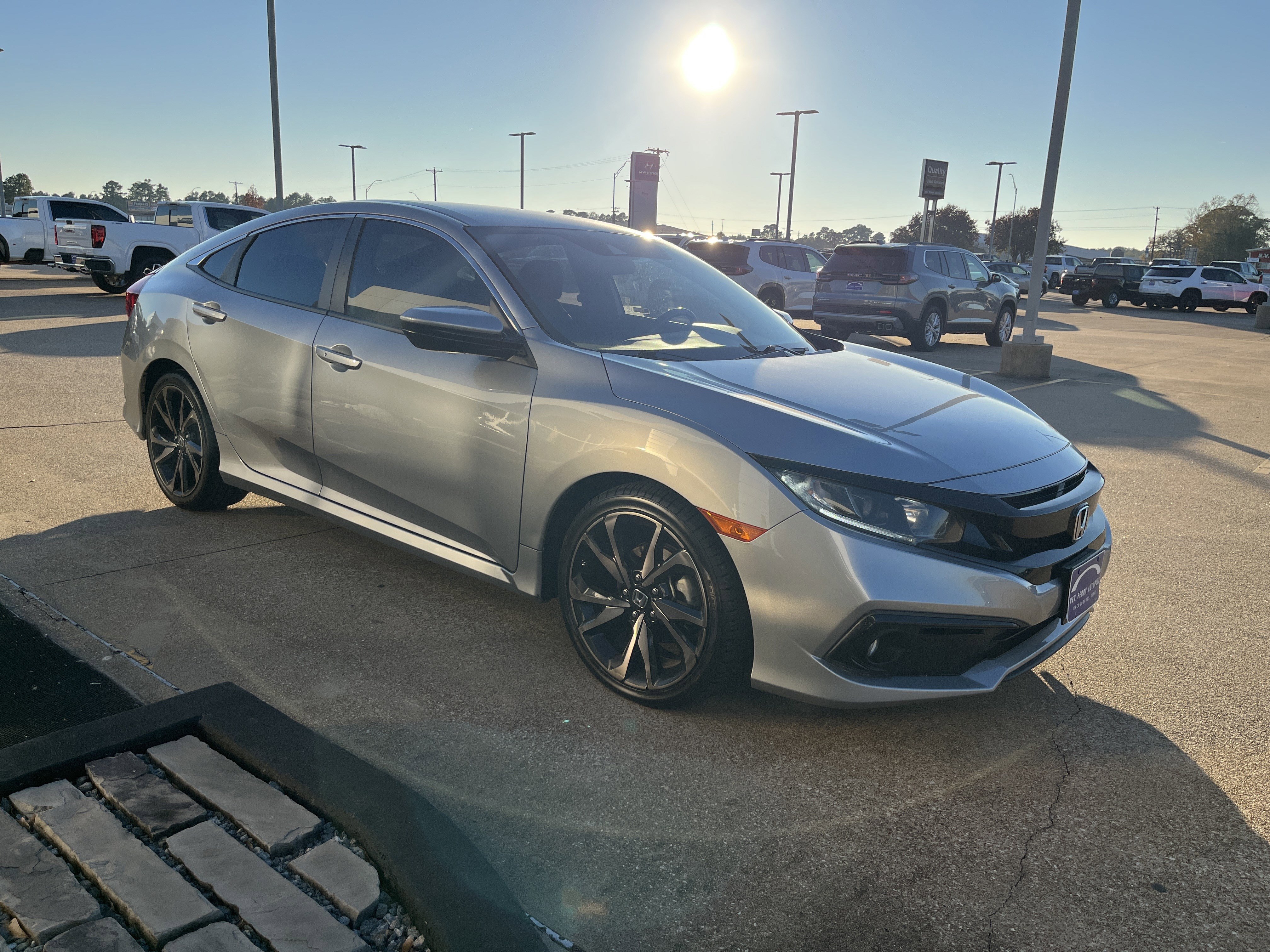 Used 2021 Honda Civic Sport image 2