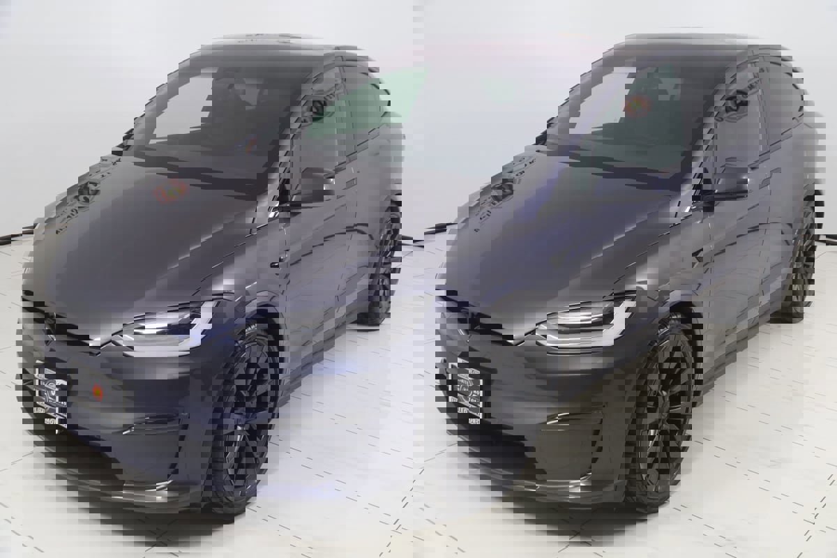 Used 2022 Tesla Model X image 28