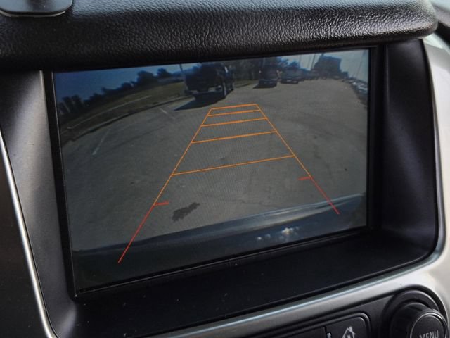 Used 2015 Chevrolet Suburban LTZ RWD image 24