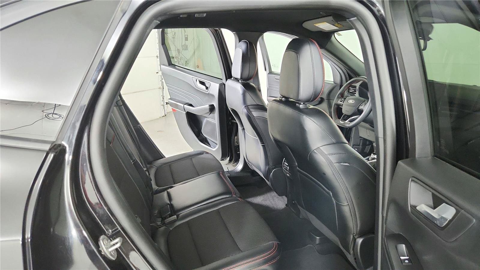 Used 2025 Ford Escape ST-Line Elite AWD/4WD image 27
