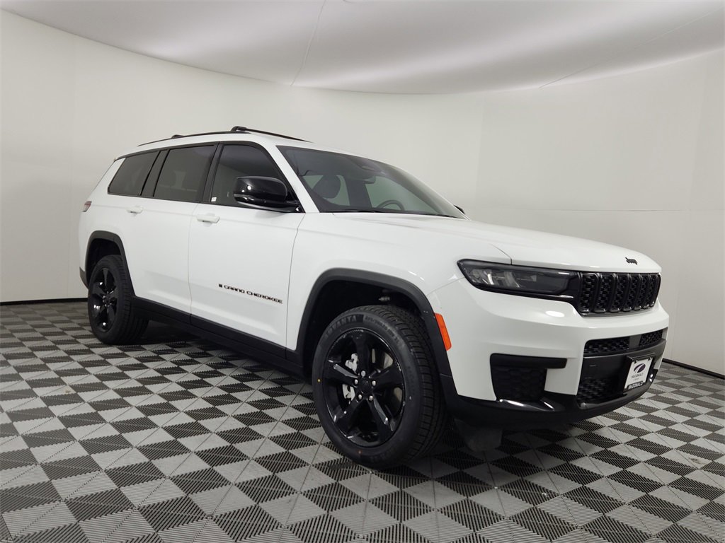 Used 2023 Jeep Grand Cherokee L Laredo image 6