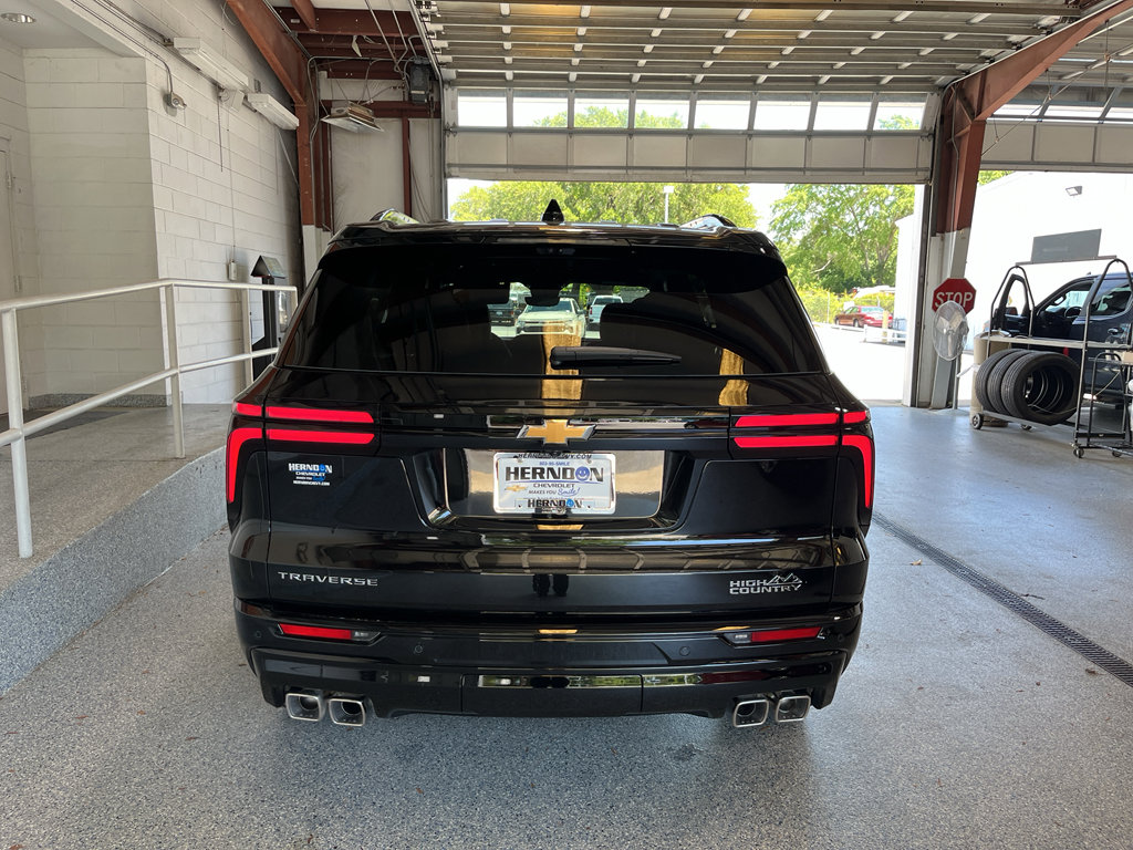 New 2026 Chevrolet Traverse High Country w/ LPO, Floor Liner Package FWD image 7