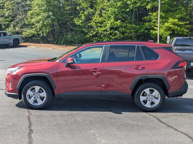 Used 2023 Toyota RAV4 XLE w/ Convenience Package FWD image 4