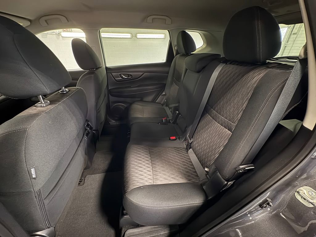 Used 2019 Nissan Rogue S image 25