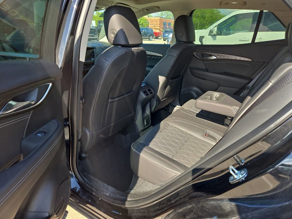 Used 2023 Buick Envision Avenir AWD/4WD image 10