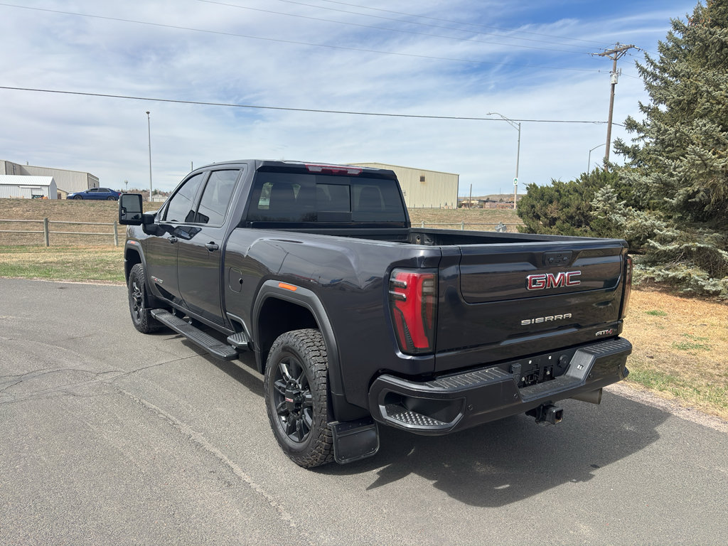 Used 2024 GMC Sierra 3500 AT4 w/ AT4 Preferred Package image 8