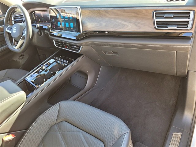 Used 2024 Volkswagen Atlas SE image 18