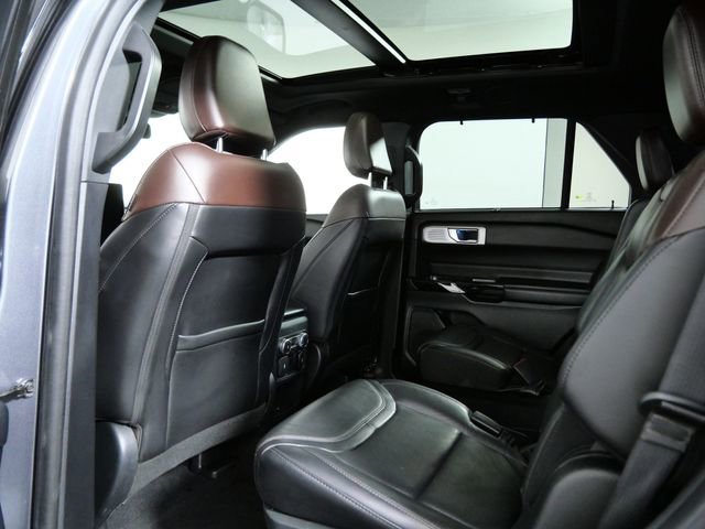 Certified 2021 Ford Explorer Platinum w/ Equipment Group 601A AWD/4WD image 14