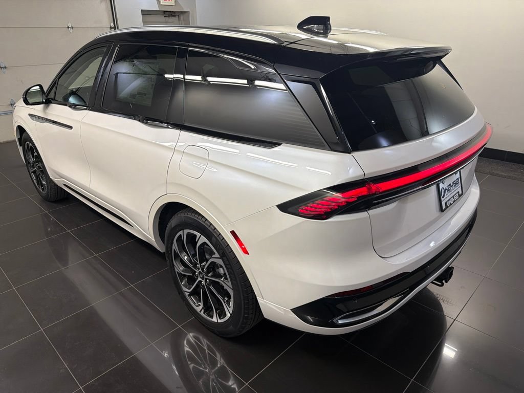 New 2026 Lincoln Nautilus Reserve AWD/4WD image 4