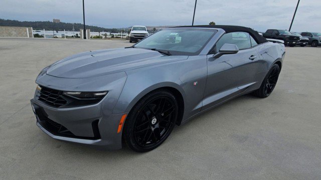 Used 2019 Chevrolet Camaro LT RWD image 4