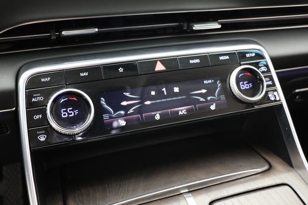 Used 2024 Genesis GV80 2.5T AWD/4WD image 18