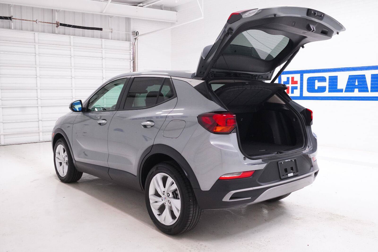 Used 2025 Buick Encore GX Preferred FWD image 34