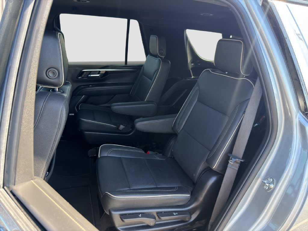Used 2025 Chevrolet Tahoe Premier AWD/4WD image 13