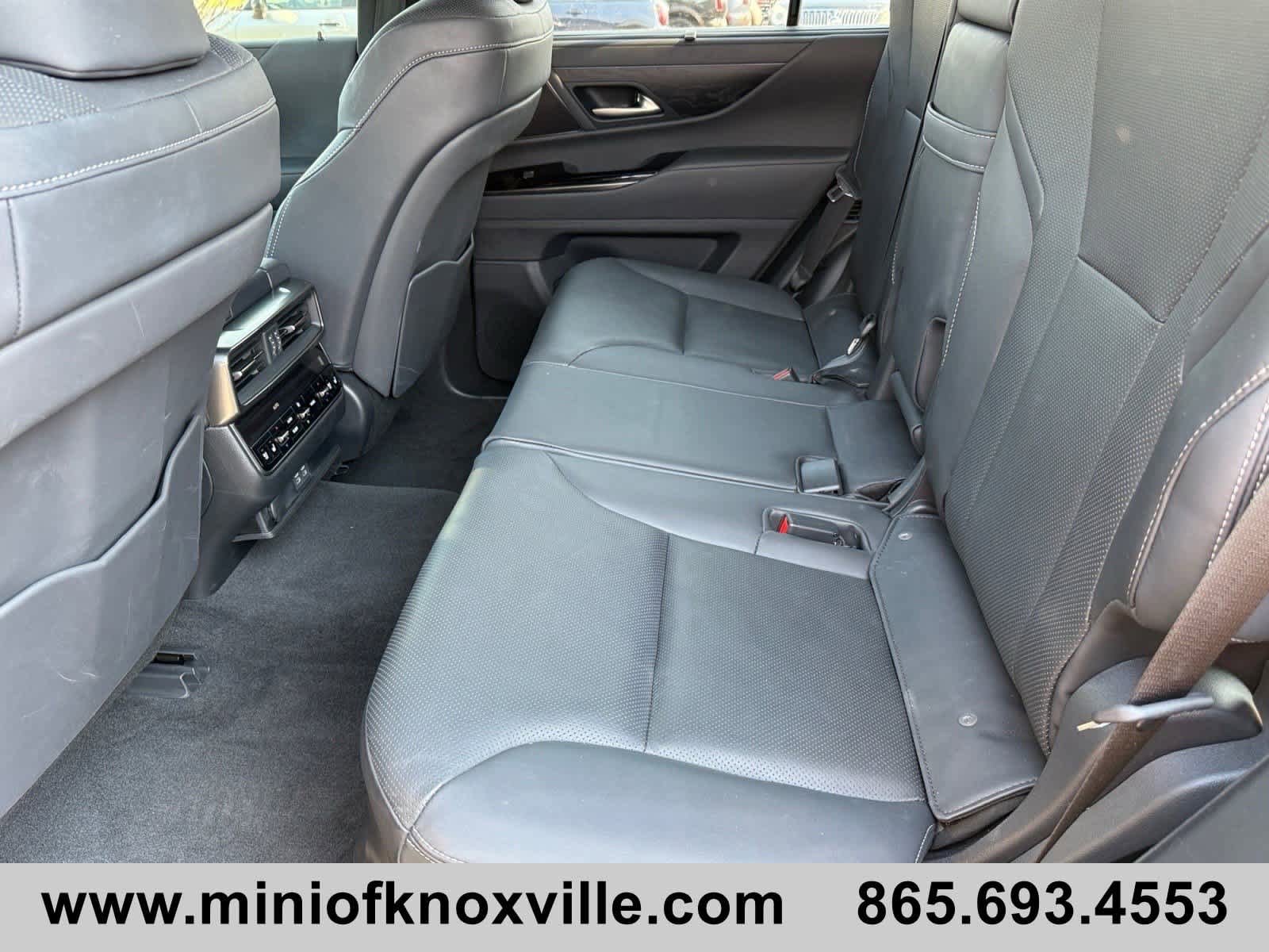Used 2024 Lexus LX 600 4WD w/ Appearance Package image 31