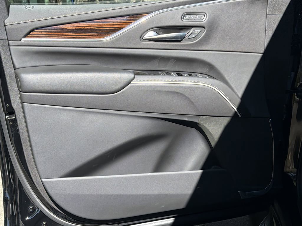 Certified 2021 Cadillac Escalade ESV Premium Luxury image 10