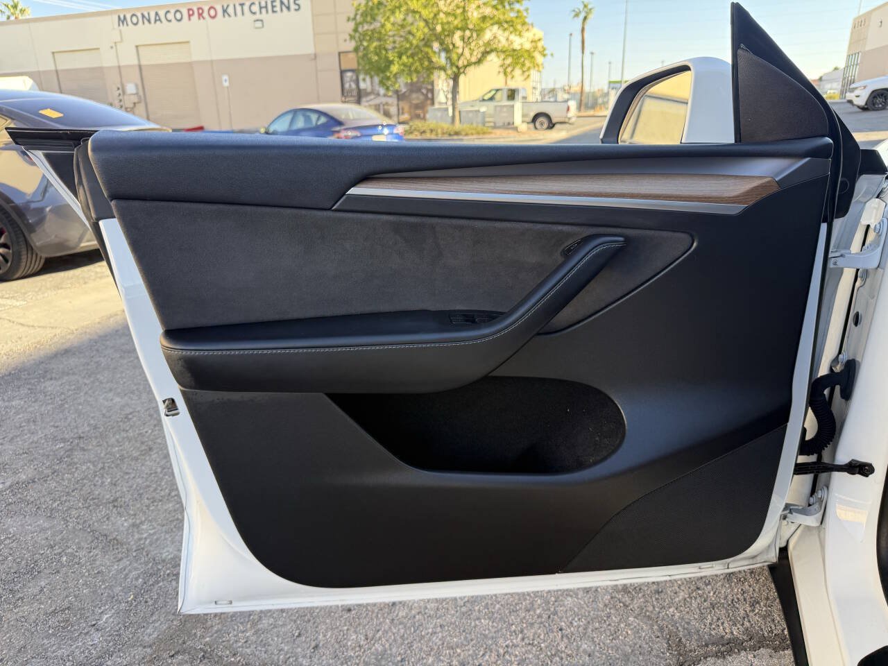 Used 2022 Tesla Model Y Long Range AWD/4WD image 19