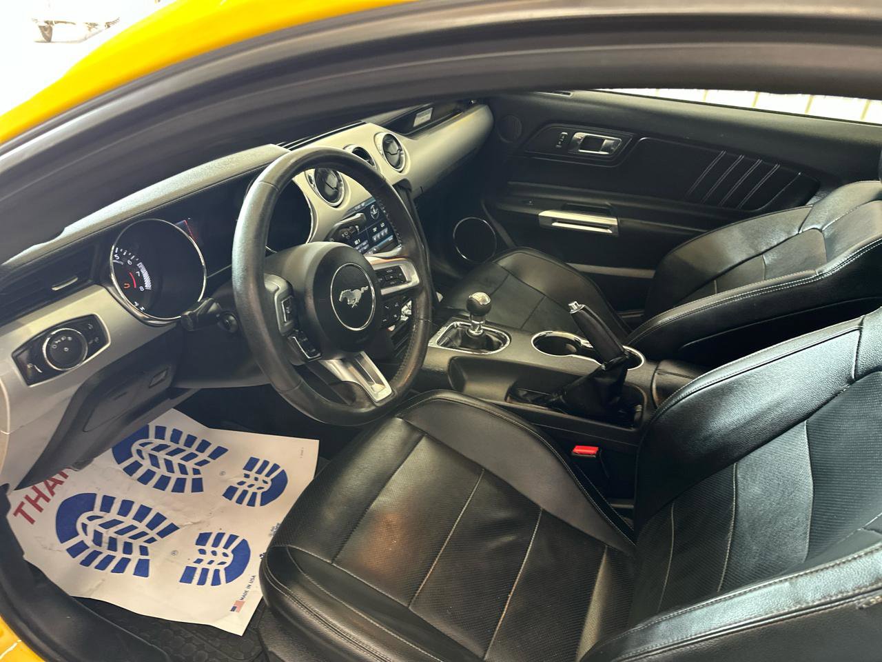 Used 2015 Ford Mustang Premium RWD image 9