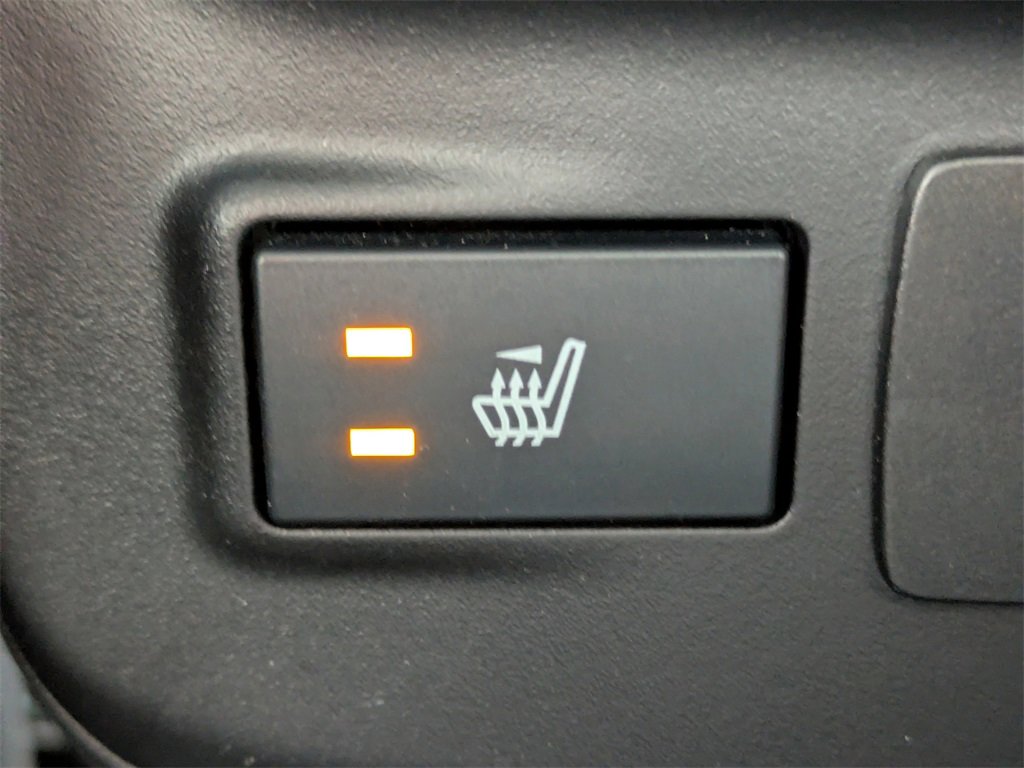 Used 2025 Subaru Outback Limited w/ Popular Package #2 image 17