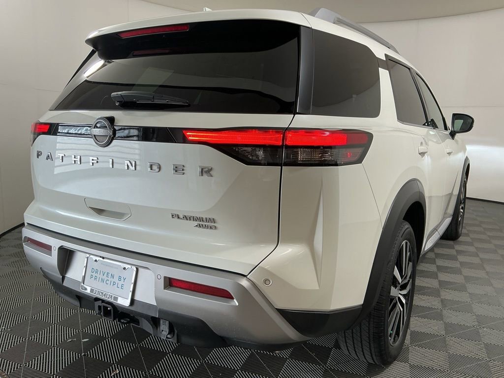 Used 2023 Nissan Pathfinder Platinum image 5
