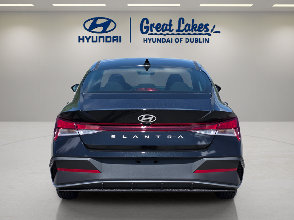 New 2026 Hyundai Elantra SE FWD image 4