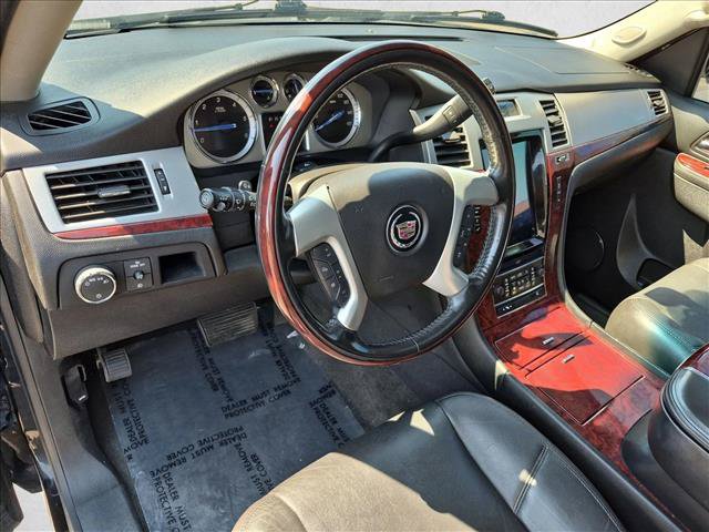 Used 2013 Cadillac Escalade ESV Premium AWD/4WD image 10