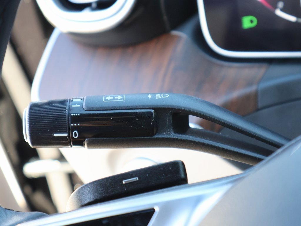 Used 2023 Mercedes-Benz C 300 4MATIC Sedan image 35