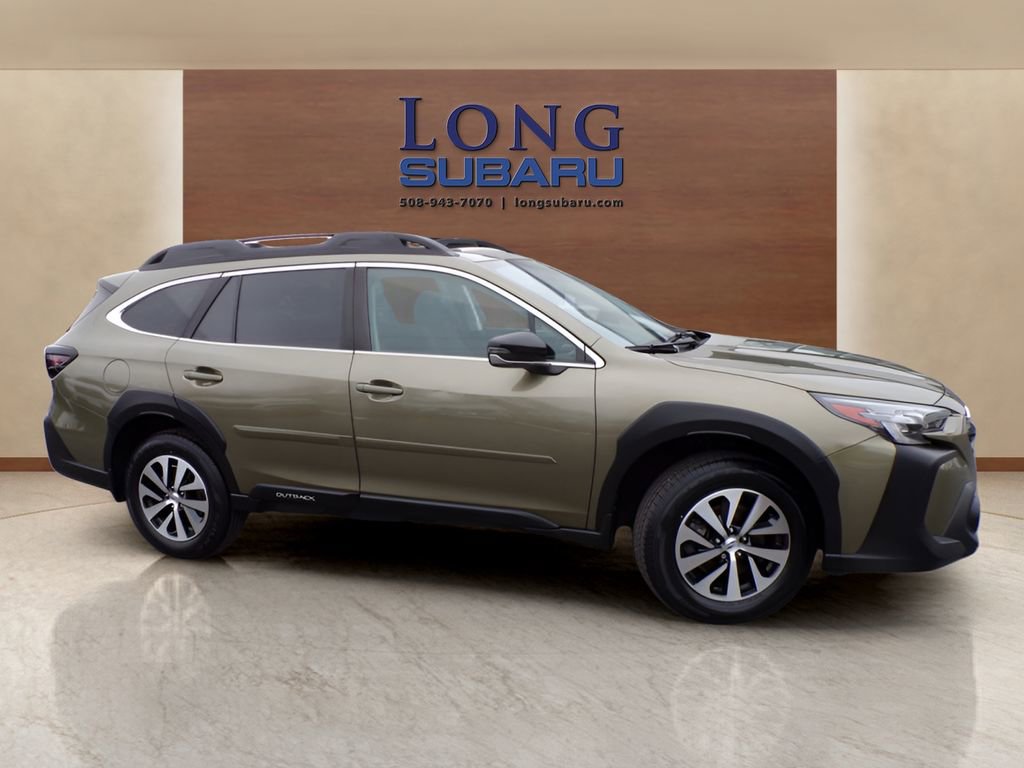 Used 2023 Subaru Outback Premium image 7