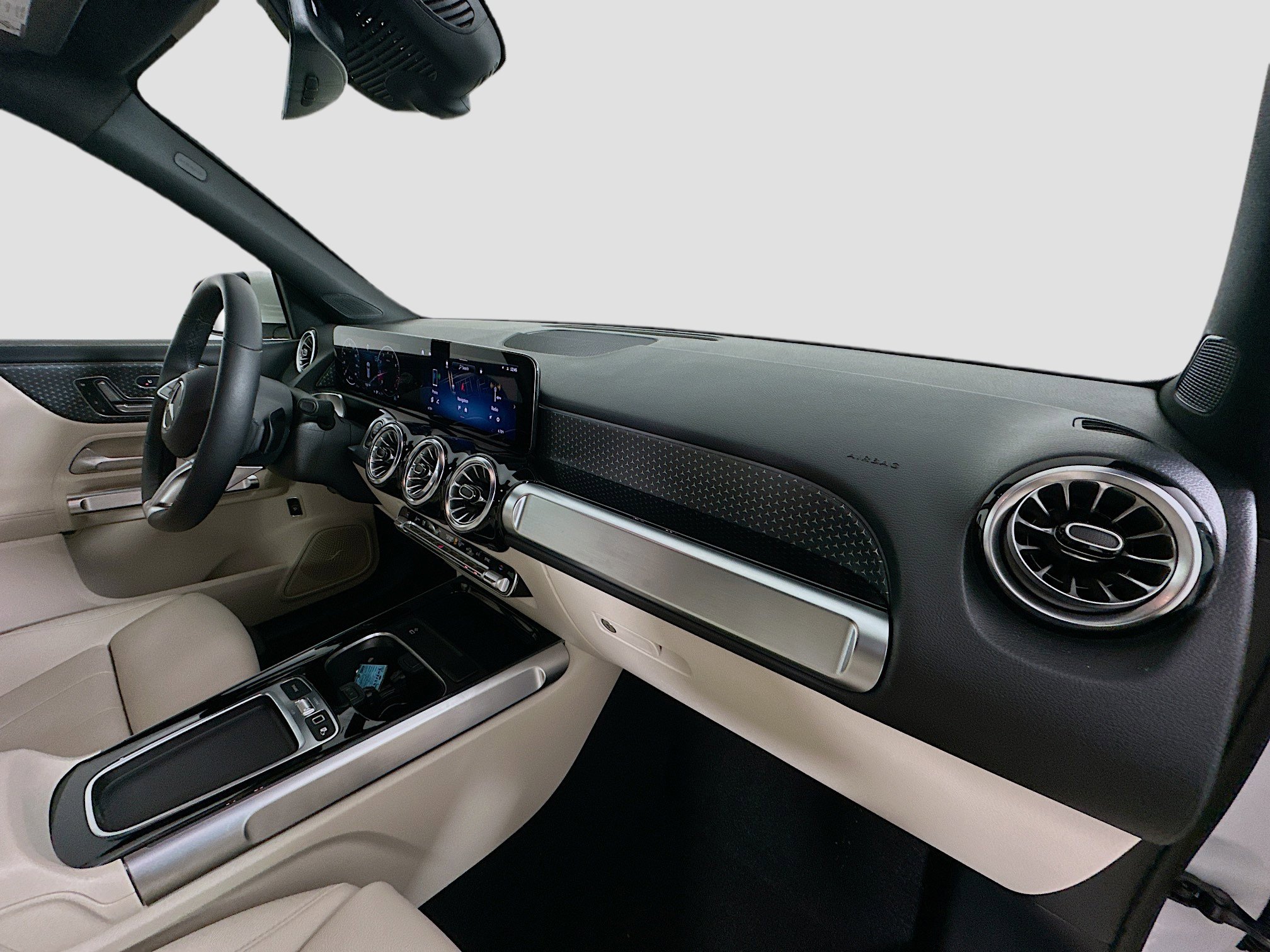 Certified 2025 Mercedes-Benz GLB 250 4MATIC image 38