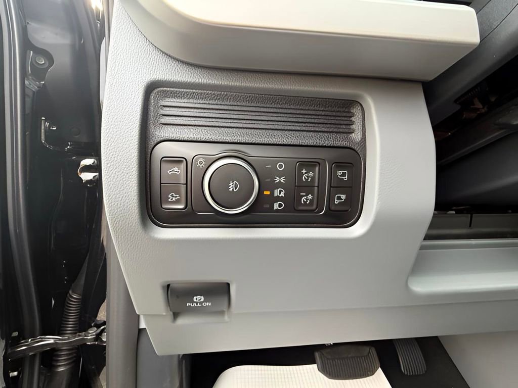 New 2026 Ford F350 XLT w/ XLT Premium Package image 17