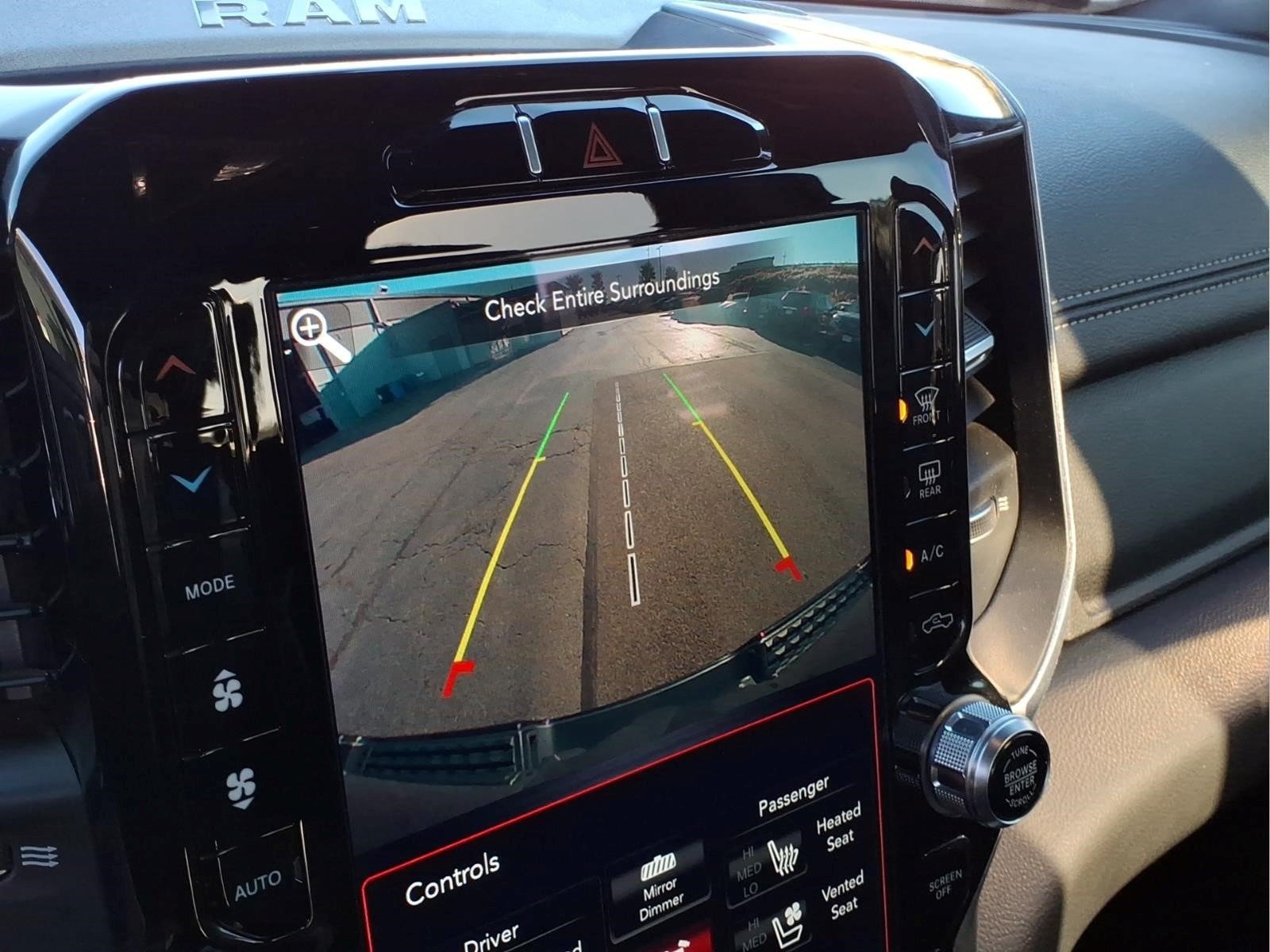 Used 2020 RAM 1500 Laramie AWD/4WD image 9