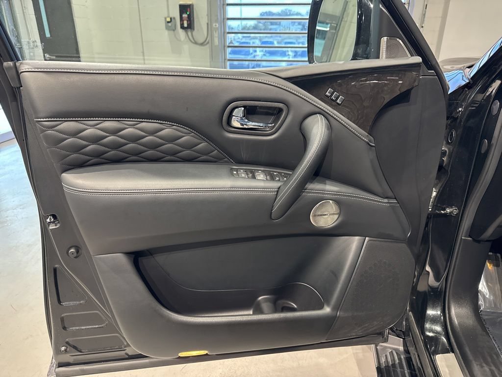 Used 2024 INFINITI QX80 Sensory w/ Cargo Package AWD/4WD image 9